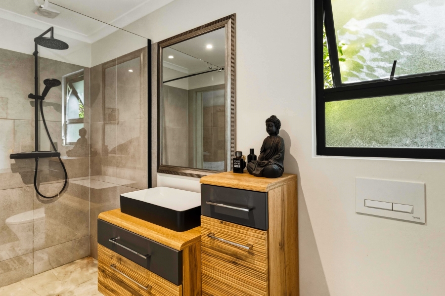 9 Bedroom Property for Sale in Golden Acre Western Cape